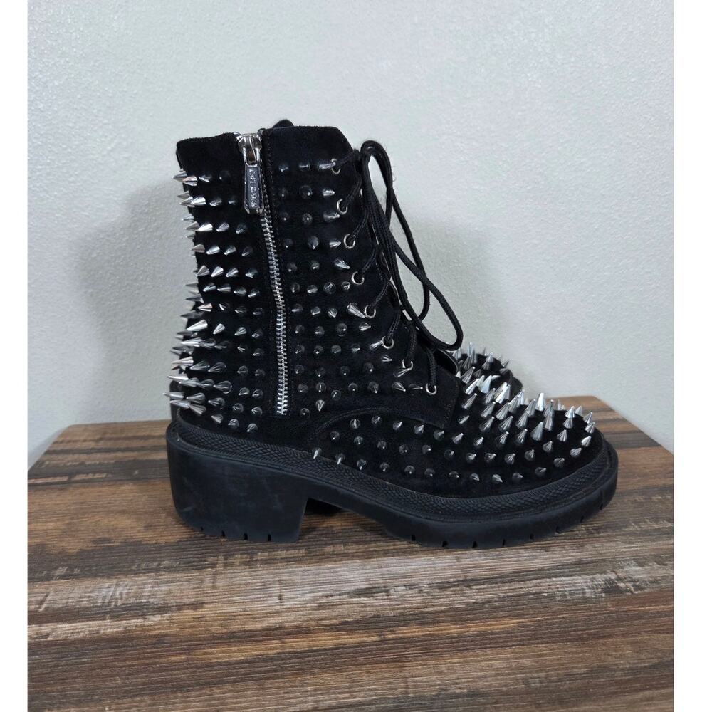 Cape Robbin Woman's Black Faux Suede Metal Spike Lace Up Combat Boots Size 8 - Picture 3 of 11